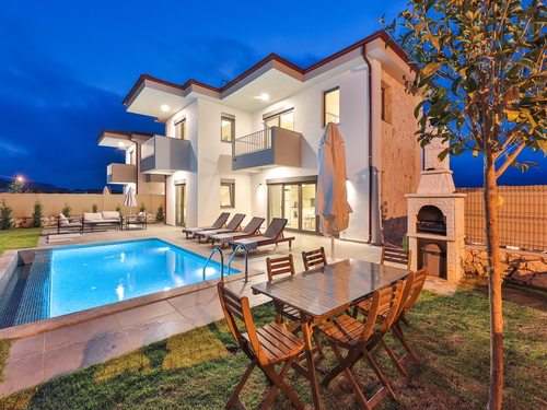  gece  -  Kasım
  | Kaş Çukurbağ'da Modern ve Korunaklı Villa Kiralama